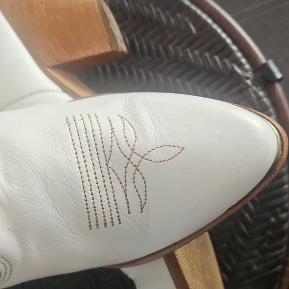 Dingo Vintage White Leather Western Cowboy Boots Laser Star Cutout Size 6.5 - Picture 11 of 15